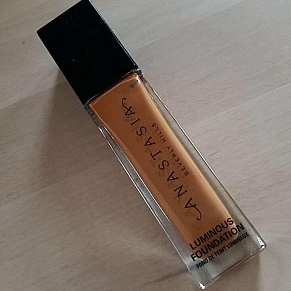 Anastasia Beverly Hills Luminous Liquid Foundation 470C